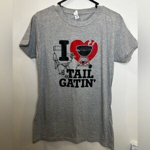 🩷 Gray I Love Tailgating T-Shirt